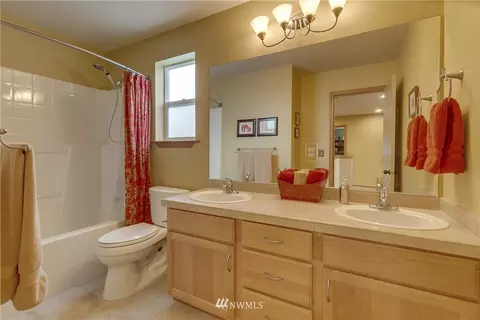 21105 1st Ave W, Bothell, WA 98021 photo 11