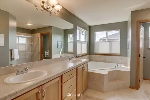 21105 1st Ave W, Bothell, WA 98021 photo 25