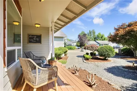 404 Bangert Pl, Enumclaw, WA 98022 photo 2
