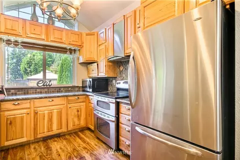 404 Bangert Pl, Enumclaw, WA 98022 photo 10