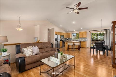 7818 E Casino Rd, Everett, WA 98203 photo 4