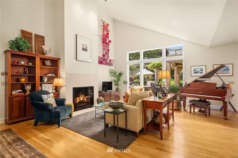 634 Walnut St, Edmonds, WA 98020 photo 5