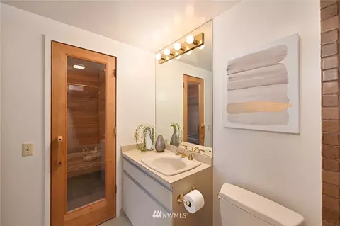 1301 Spring St #9-E, Seattle, WA 98104 photo 12
