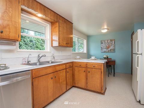 7327 Highland Dr, Everett, WA 98203 photo 3
