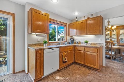 2021 124th St SE, Everett, WA 98208 photo 13