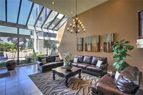524 Maple St #302, Edmonds, WA 98020 photo 2