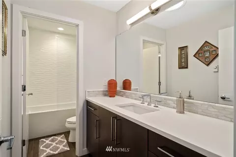 514 N 75th St, Seattle, WA 98103 photo 23