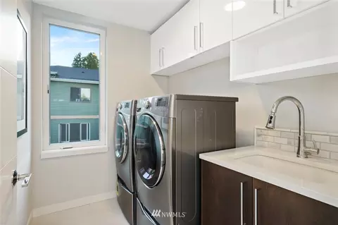 514 N 75th St, Seattle, WA 98103 photo 24