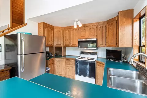 62215 Willow Tree Way E, Greenwater, WA 98022 photo 13