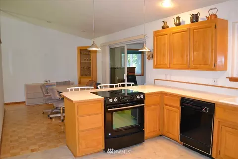364 Dungeness Mdws, Sequim, WA 98382 photo 9