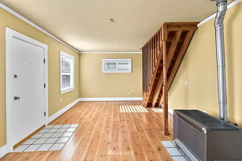 1105 Pioneer St, Enumclaw, WA 98022 photo 5