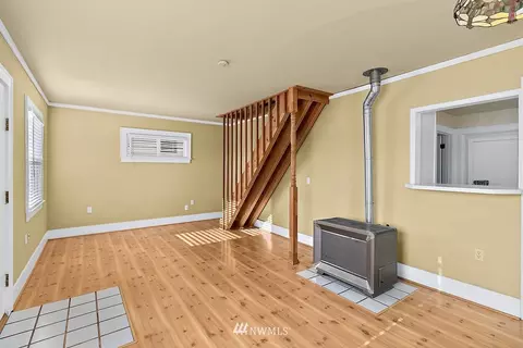 1105 Pioneer St, Enumclaw, WA 98022 photo 6