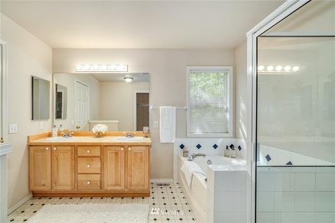 9225 NE 173rd Pl, Bothell, WA 98011 photo 22