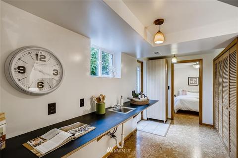 2514 E Spring St, Seattle, WA 98122 photo 22