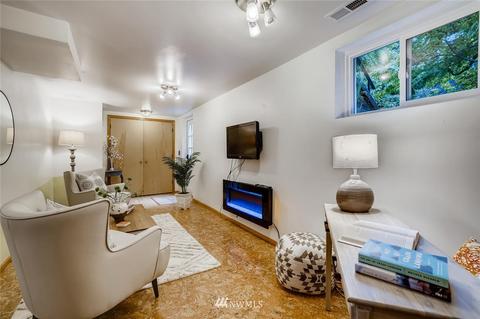 2514 E Spring St, Seattle, WA 98122 photo 19