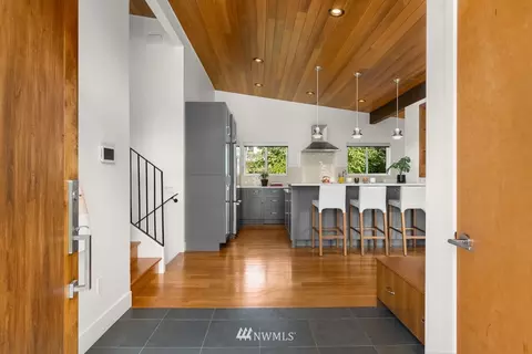 2250 40th Ave E, Seattle, WA 98112 photo 3