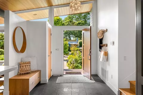 2250 40th Ave E, Seattle, WA 98112 photo 5
