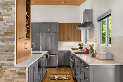 2250 40th Ave E, Seattle, WA 98112 photo 16