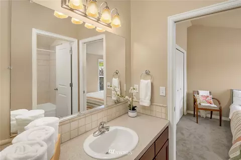 8501 Stone Ave N, Seattle, WA 98103 photo 13