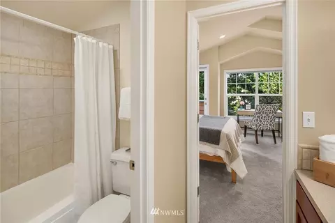 8501 Stone Ave N, Seattle, WA 98103 photo 14