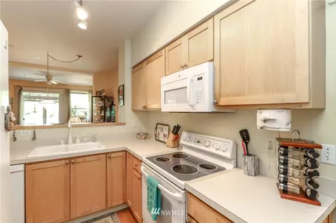 2009 196th St SE #D103, Bothell, WA 98012 photo 10
