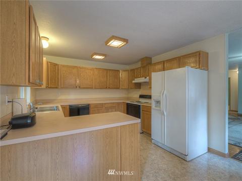 985 Tipsoo Loop N, Rainier, WA 98576 photo 15