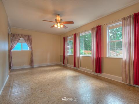 985 Tipsoo Loop N, Rainier, WA 98576 photo 21