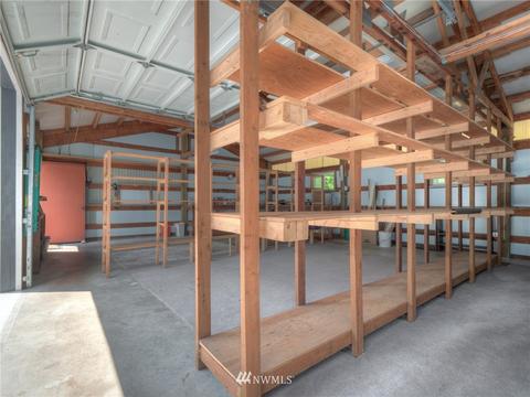 985 Tipsoo Loop N, Rainier, WA 98576 photo 9