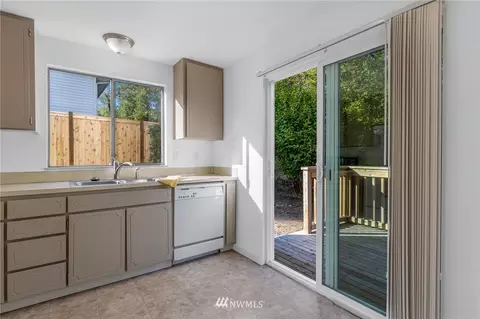 20512 Filbert Dr, Bothell, WA 98012 photo 9