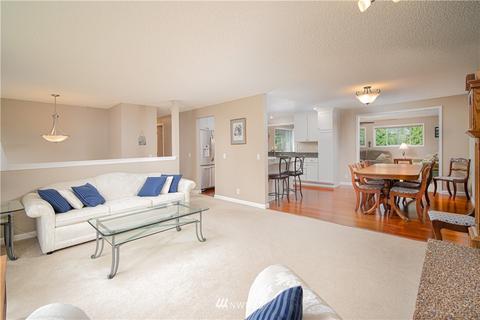 10046 NE 204th St, Bothell, WA 98011 photo 2