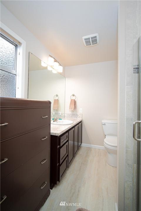 10046 NE 204th St, Bothell, WA 98011 photo 9
