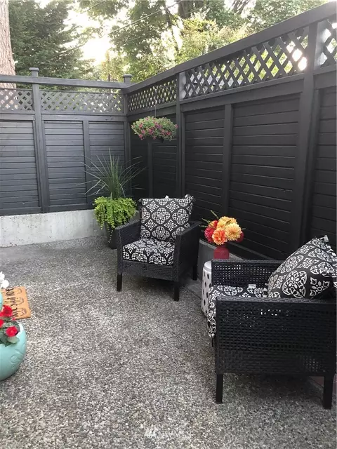 11220 E Ibberson Dr, Everett, WA 98208 photo 3