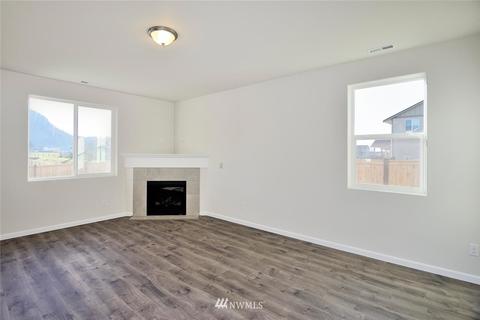 613 Carrie Dr E, Enumclaw, WA 98022 photo 5