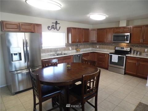 152 E Gum St, Connell, WA 99326 photo 4