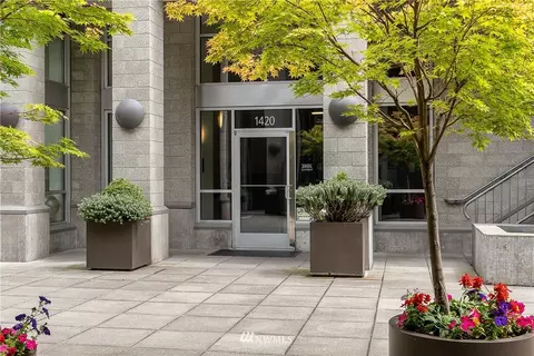 1420 E Pine St #E604, Seattle, WA 98122 photo 1