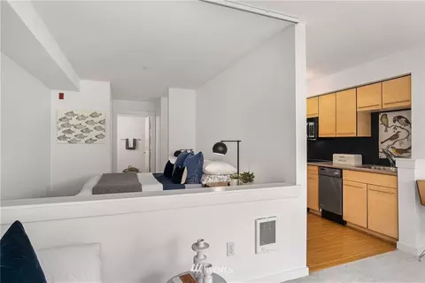 1420 E Pine St #E604, Seattle, WA 98122 photo 7