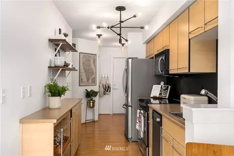 1420 E Pine St #E604, Seattle, WA 98122 photo 5