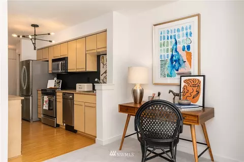 1420 E Pine St #E604, Seattle, WA 98122 photo 4