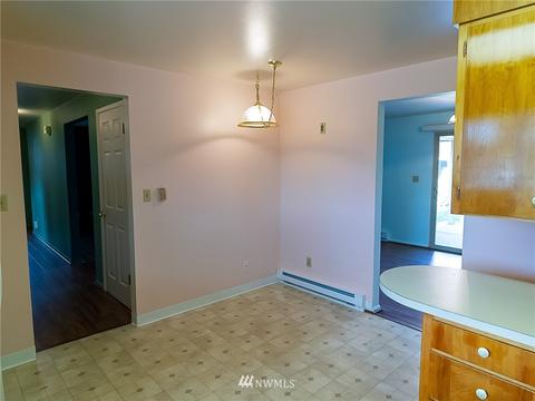 1209 Loraine St, Enumclaw, WA 98022 photo 11