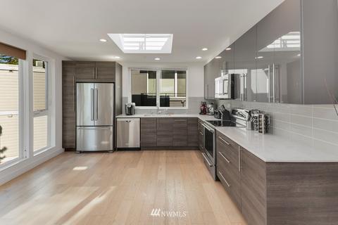 722 Summit Ave E, Seattle, WA 98102 photo 9