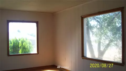 203 E 5th, Lind, WA 99341 photo 2