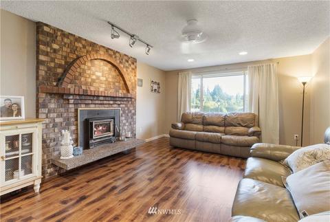 4105 225th St E, Spanaway, WA 98387 photo 3