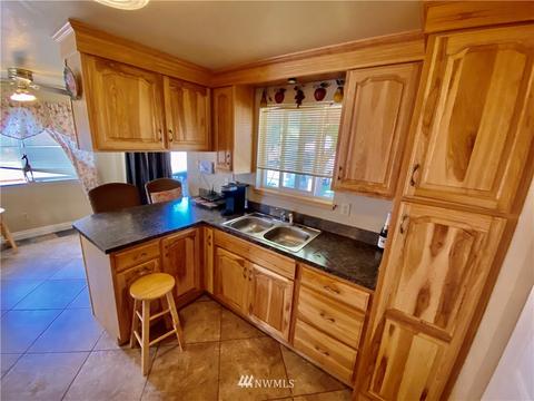 145 E Pine St, Othello, WA 99344 photo 4