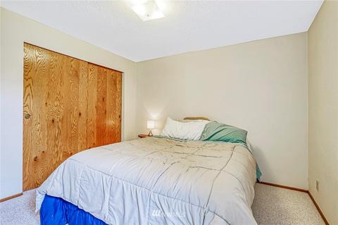 930 243rd St SW, Bothell, WA 98021 photo 25