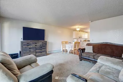 7611 E Casino Rd, Everett, WA 98203 photo 2