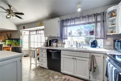 1522 198th St E, Spanaway, WA 98387 photo 8