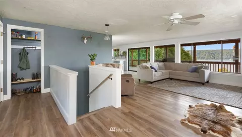 310 E Warren Dr, Union, WA 98592 photo 9