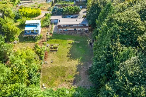 310 E Warren Dr, Union, WA 98592 photo 6
