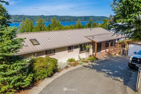 310 E Warren Dr, Union, WA 98592 photo 1