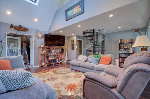 2348 E Castleman St, Longview, WA 98632 photo 8